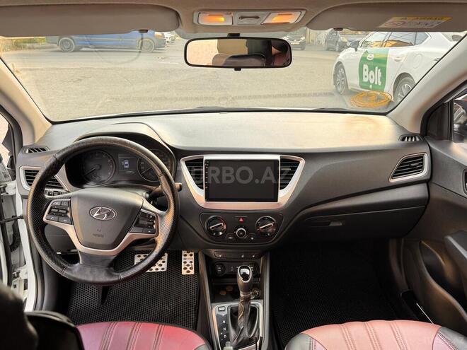 Hyundai Accent 2018, 319,447 km - 1.4 l - Bakı