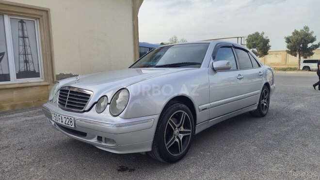 Mercedes E 280 2001, 267,046 km - 2.8 l - Sumqayıt