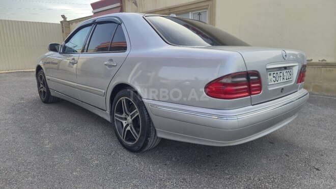 Mercedes E 280 2001, 267,046 km - 2.8 l - Sumqayıt