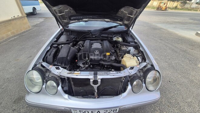 Mercedes E 280 2001, 267,046 km - 2.8 l - Sumqayıt