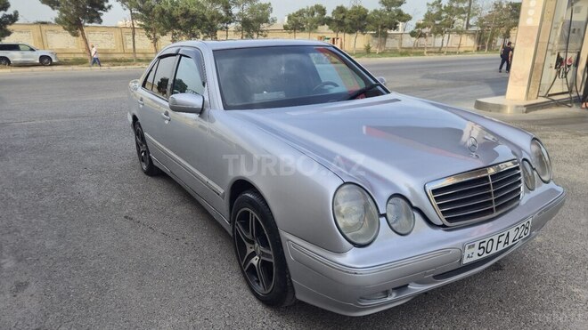 Mercedes E 280 2001, 267,046 km - 2.8 l - Sumqayıt