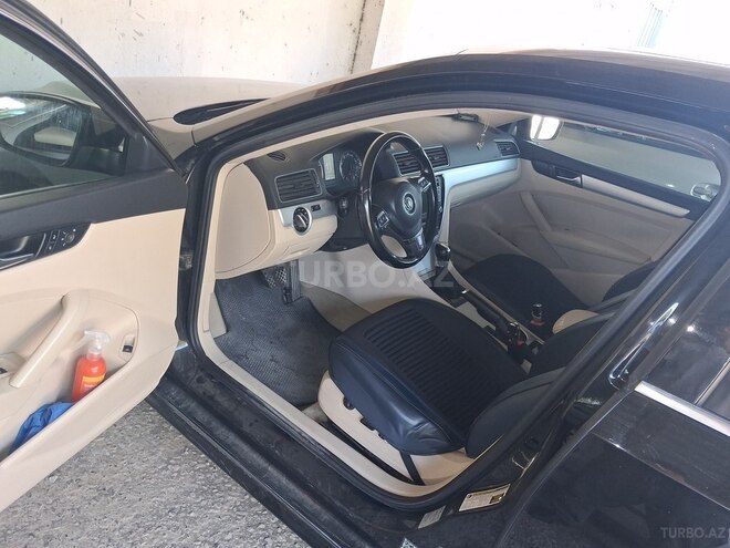 Volkswagen Passat 2013, 233,422 km - 2.5 л - Sumqayıt
