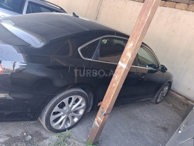 Volkswagen Passat 2013, 233,422 km - 2.5 л - Sumqayıt