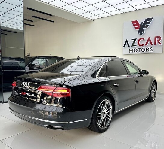 Audi A8 2015, 189,000 km - 4.0 l - Bakı