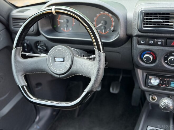 LADA (VAZ) Niva 2025, 22,000 km - 1.7 l - Gəncə