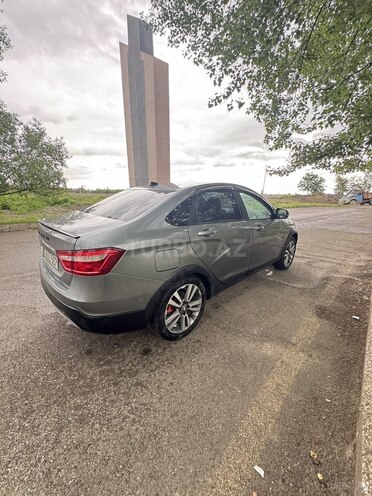 LADA (VAZ) Vesta 2019, 170,000 km - 1.8 l - Quba