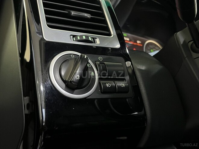 Land Rover Range Rover 2010, 285,000 km - 3.6 l - Bakı
