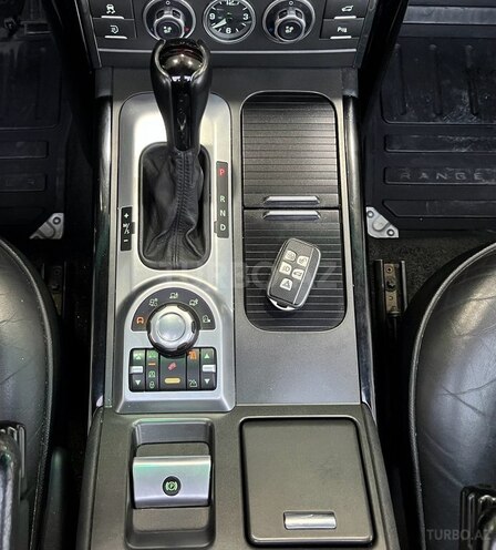 Land Rover Range Rover 2010, 285,000 km - 3.6 l - Bakı