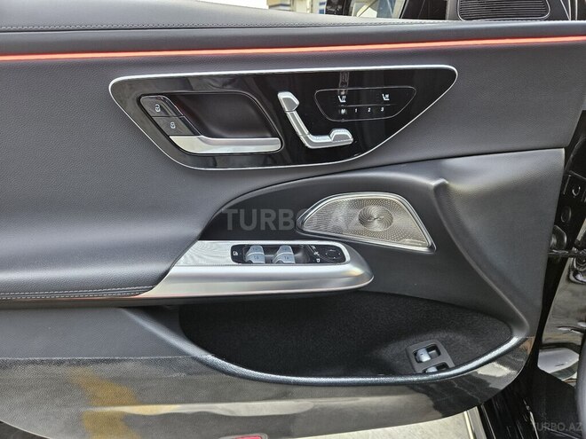 Mercedes E 300 e 4MATIC 2023, 46,700 km - 2.0 l - Bakı
