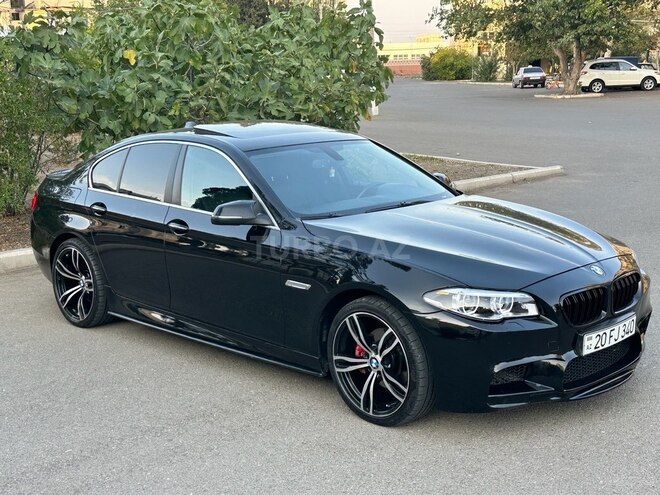 BMW 528 2015, 288,000 km - 2.0 л - Gəncə