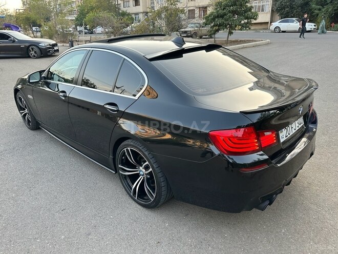 BMW 528 2015, 288,000 km - 2.0 л - Gəncə