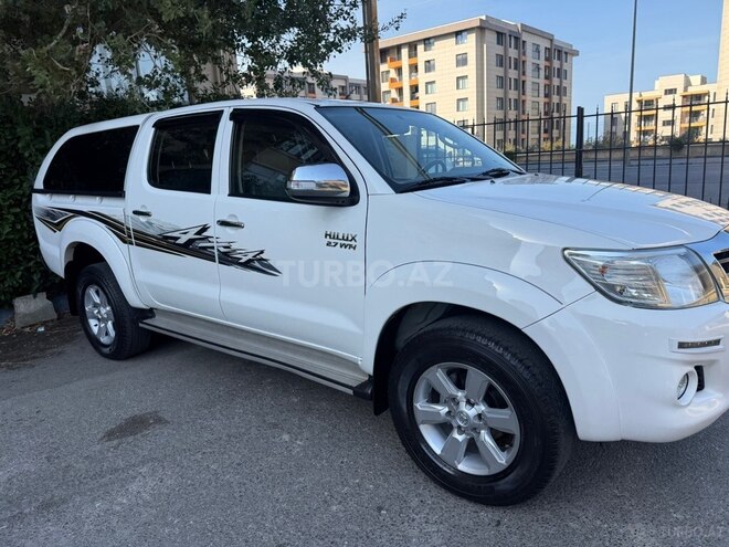 Toyota Hilux 2013, 98,200 km - 2.7 l - Bakı