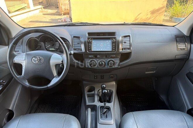 Toyota Hilux 2013, 98,200 km - 2.7 l - Bakı