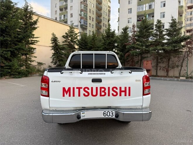 Mitsubishi L200 2019, 146,000 km - 2.5 l - Bakı