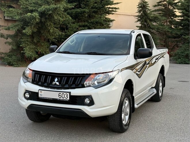 Mitsubishi L200 2019, 146,000 km - 2.5 l - Bakı