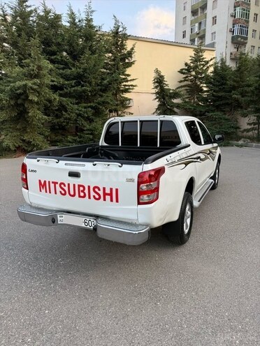 Mitsubishi L200 2019, 146,000 km - 2.5 l - Bakı