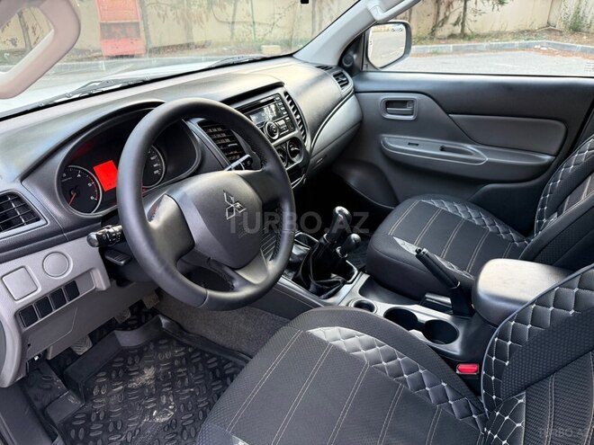Mitsubishi L200 2019, 146,000 km - 2.5 l - Bakı
