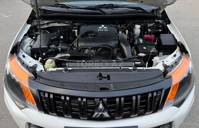 Mitsubishi L200 2019, 146,000 km - 2.5 l - Bakı