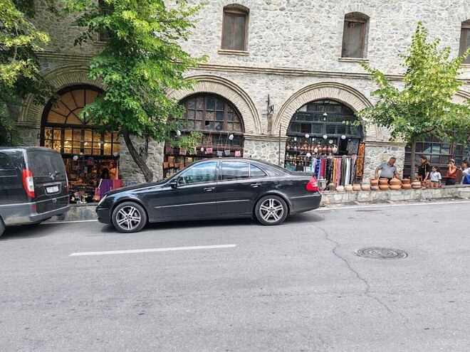 Mercedes E 220 2006, 418,000 km - 2.2 l - Gəncə