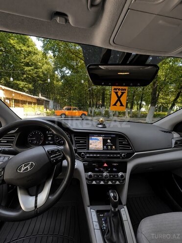 Hyundai Elantra 2019, 121,000 km - 2.0 l - Bakı