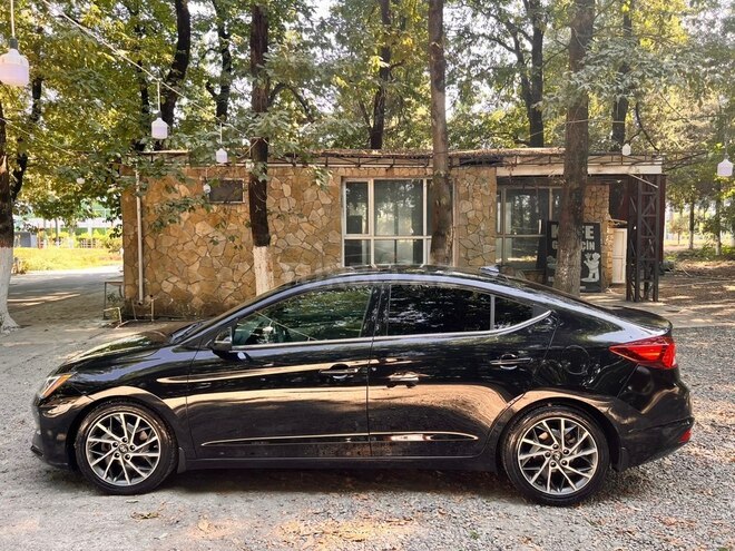 Hyundai Elantra 2019, 121,000 km - 2.0 l - Bakı