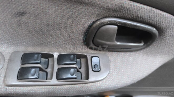 Kia Sportage 2003, 253,862 km - 2.0 l - Bakı