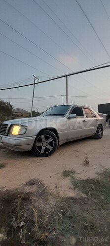 Mercedes  1993, 766,500 km - 2.0 l - Bakı