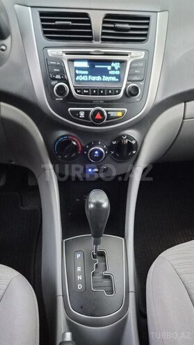 Hyundai Accent 2016, 129,000 km - 1.6 л - Bakı
