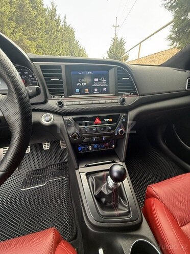 Hyundai Elantra 2017, 108,000 km - 1.6 l - Bakı