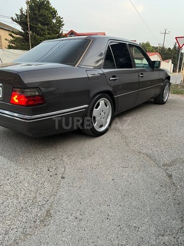 Mercedes 220 E 1995, 500,000 km - 2.2 l - Bakı