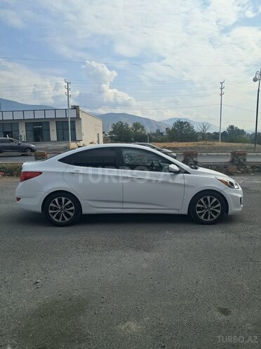 Hyundai Accent 2016, 165,890 km - 1.6 l - Şəki