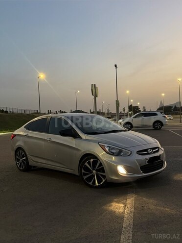 Hyundai Accent 2015, 241,403 km - 1.6 л - Bakı