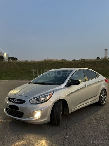 Hyundai Accent 2015, 241,403 km - 1.6 л - Bakı