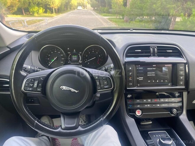 Jaguar F-Pace 2017, 119,300 km - 2.0 l - Bakı