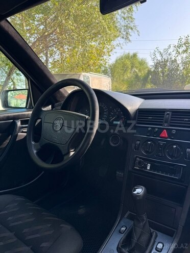 Mercedes C 180 1998, 299,000 km - 1.8 л - Bakı