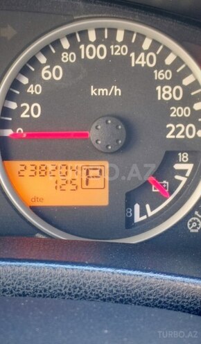 Nissan Pathfinder 2006, 238,000 km - 4.0 l - Bakı