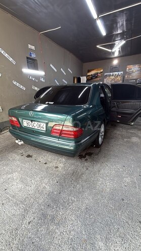 Mercedes E 230 1997, 252,000 km - 2.3 л - Bakı
