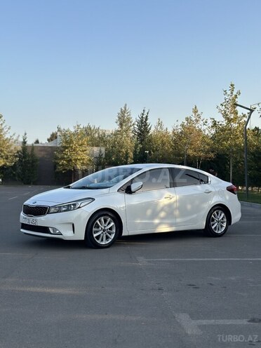 Kia K3 2017, 235,000 km - 1.6 l - Salyan