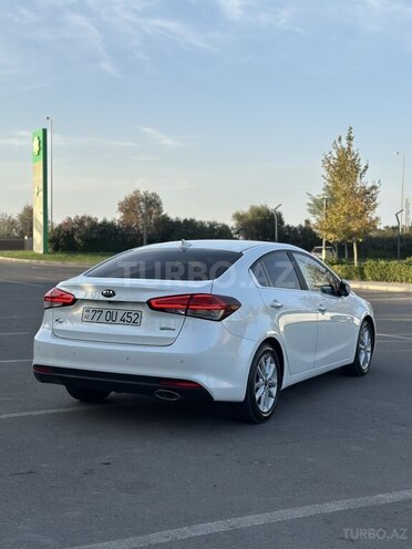 Kia K3 2017, 235,000 km - 1.6 l - Salyan