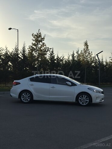 Kia K3 2017, 235,000 km - 1.6 l - Salyan
