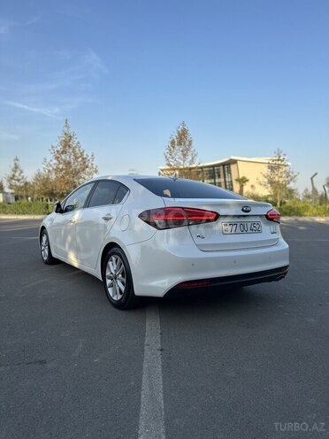 Kia K3 2017, 235,000 km - 1.6 l - Salyan