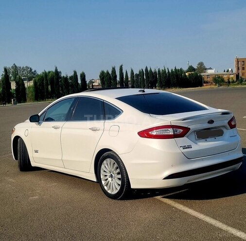 Ford Fusion (North America) 2015, 234,836 km - 2.0 l - Gəncə