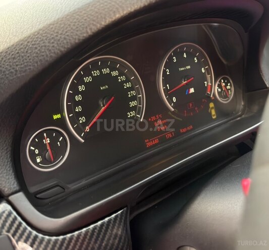 BMW 535 2012, 266,000 km - 3.0 л - Bakı