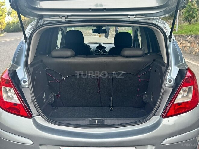 Opel Corsa 2010, 283,000 km - 1.3 l - Qusar