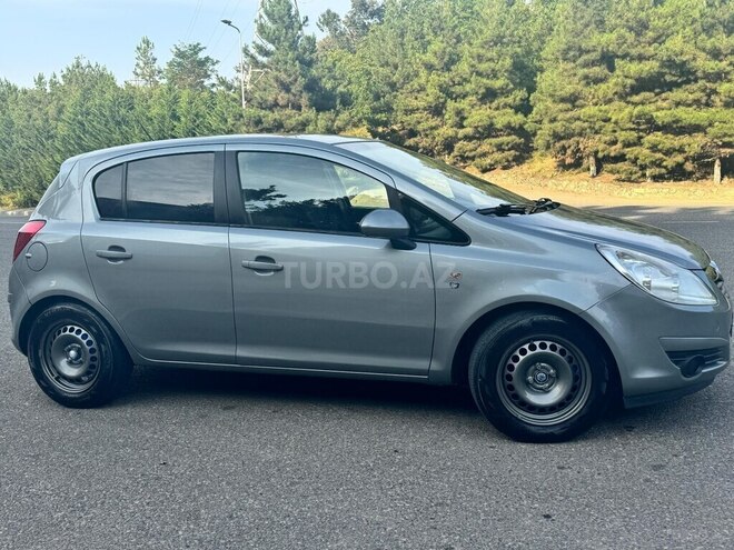 Opel Corsa 2010, 283,000 km - 1.3 l - Qusar