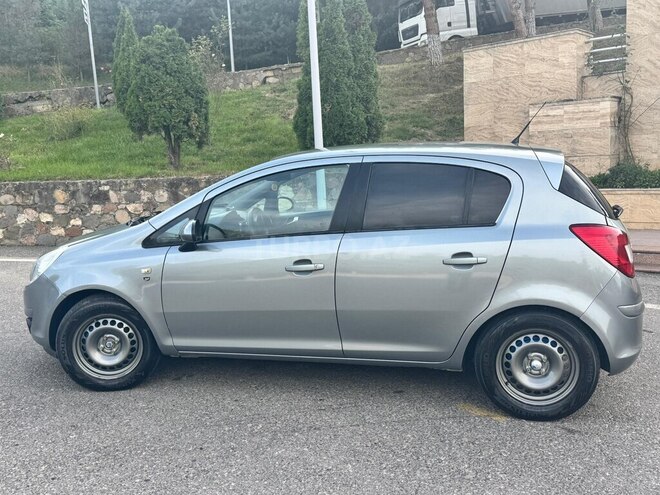 Opel Corsa 2010, 283,000 km - 1.3 l - Qusar