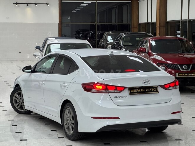 Hyundai Elantra 2017, 217,000 km - 2.0 l - Bakı