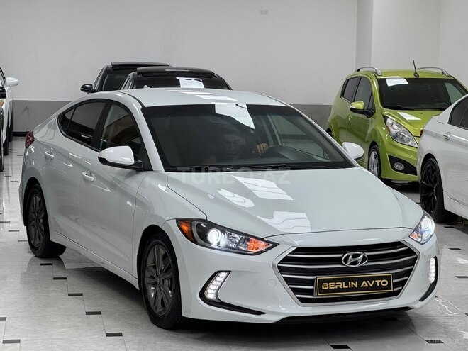 Hyundai Elantra 2017, 217,000 km - 2.0 l - Bakı