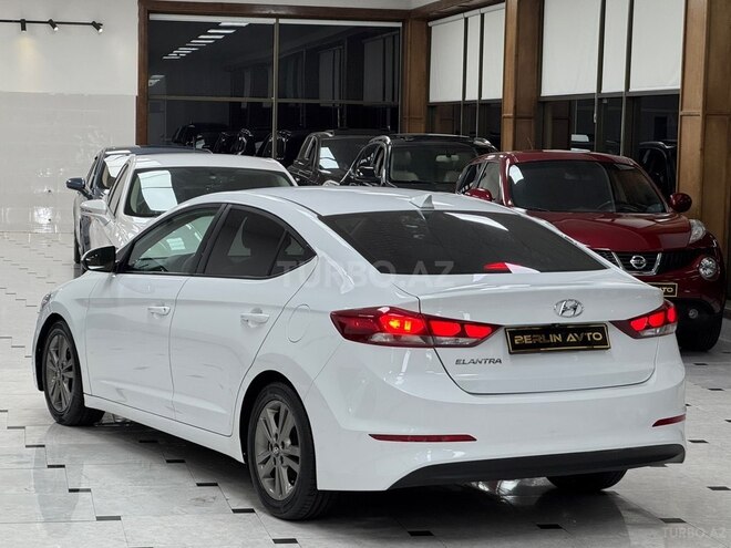 Hyundai Elantra 2017, 217,000 km - 2.0 l - Bakı