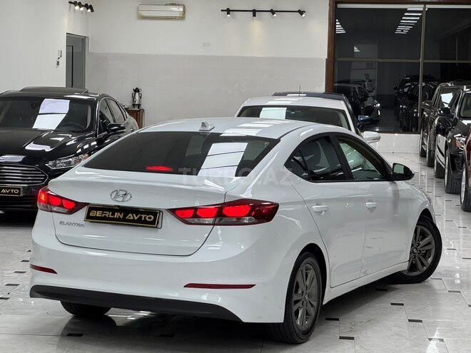 Hyundai Elantra 2017, 217,000 km - 2.0 l - Bakı